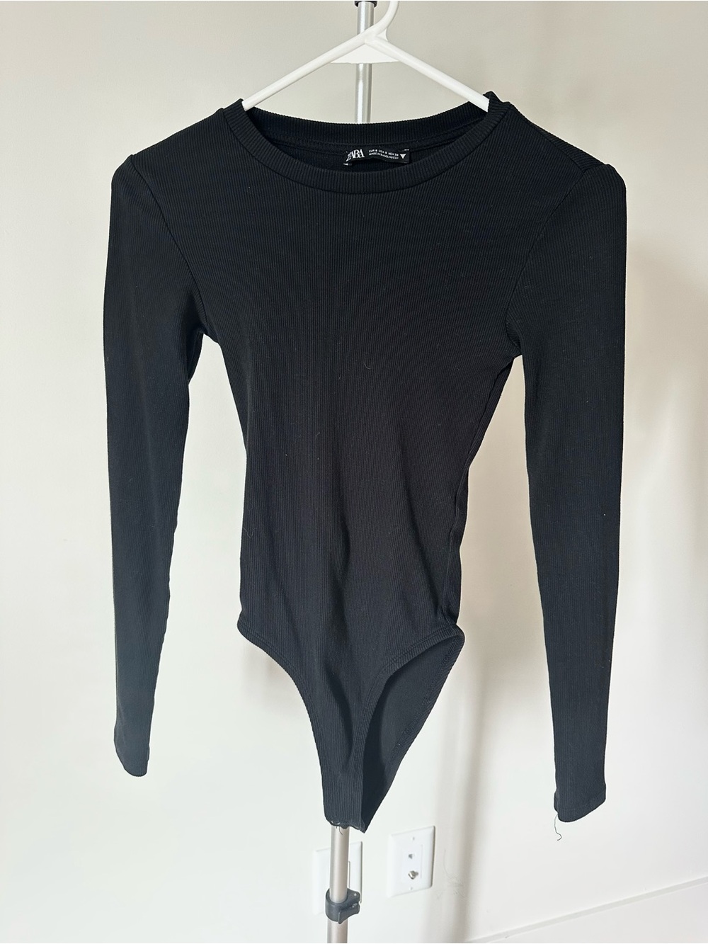 Zara Black Ribbed Long-Sleeve Bodysuit with Crew Neck